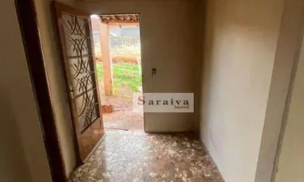 Casa com 3 dormitórios para alugar, 79 m² por R$ 750,00/mês - Centro - Itapuí/SP