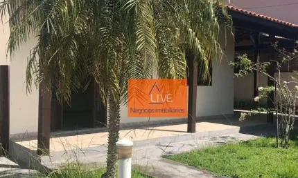 LIVE Vende - Casa linear no cond. Boa Vista com 3 quartos, 1 suíte, DCE,  anexo , vaga coberta para 2 carros.