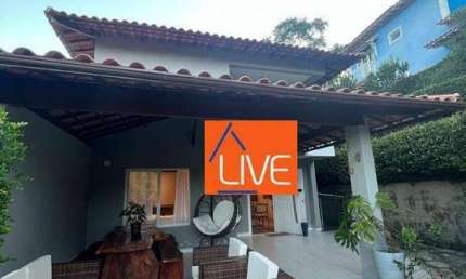 Live Vende: Belíssima Casa com 4suítes, piscina + espaço gourmet com 2 vagas por R$ 1.400.000 - Itaipu - Niterói/RJ