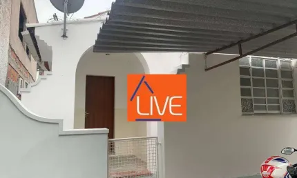 Live vende apartamento no Fonseca - casa de Vila toda reformada, garagem, 2 quartos.