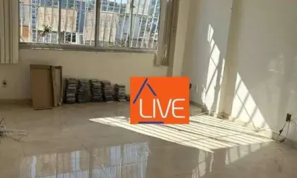Live Vende: Excelente Apartamento com 2 quartos, 1 suíte, sol da manhã e vaga por R$ 420.000 - Santa Rosa - Niterói/RJ