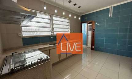 LIVE VENDE: Excelente apartamento com 3 quartos, suíte, vaga, todo reformado, 143m2 no miolo de Icarai! OPORTUNIDADE!!