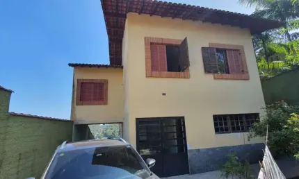 Casa com 3 quartos para alugar no Centro, Ribeirão Pires 