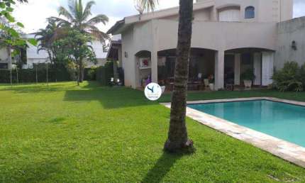 Vende-se casa no condomínio de Acapulco, localizado na cidade do Guarujá!