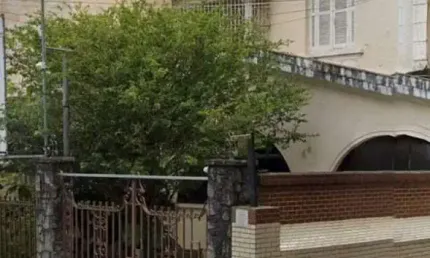 Alugas-se casa - sobrado com 04 dormitórios no bairro de Boqueirão em Santos