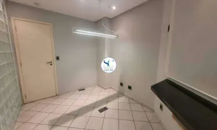 Sala Comercial à venda em Santos no bairro da Vila Nova!