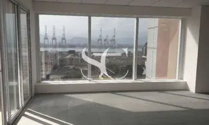 Sala comercial para alugar na Rua Amador Bueno, Centro, Santos