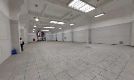 Aluga-se salão comercial no centro da cidade Santos