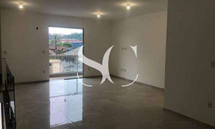 Vende-se casa sobreposta alta no bairro de Santa Maria em Santos.