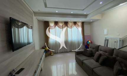 Vende-se sobreposta alta duplex com 03 dormitórios no bairro de Bom Retiro em Santos.