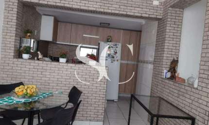 Vende-se sobrado com 02 dormitórios com área Gourmet no bairro de Macuco em Santos