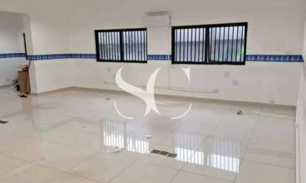 Aluga-se Loja, Salão, Ponto Comercial de 382m² no bairro de Boqueirão em Santos
