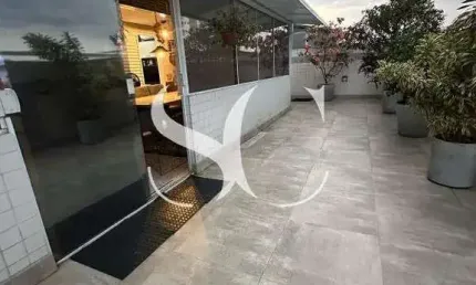 Vende-se apartamento Garden de 02 dormitórios sendo 01 suíte no bairro de Ponta da Praia em Santos.