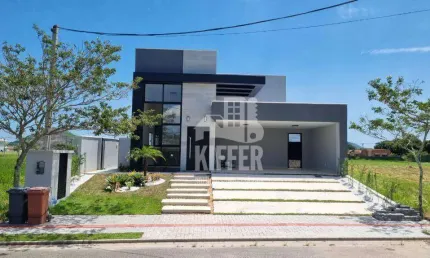 Casa de Alto Padrão em Inoã – 3 Dormitórios, 300 m² por R$ 997.000