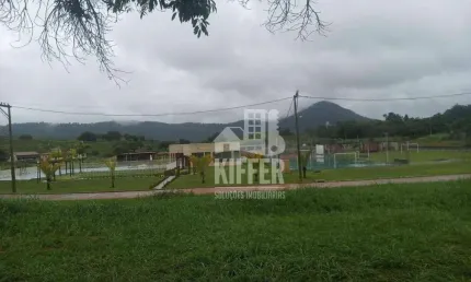 Terreno em condomínio com lazer completo em ubatiba – 240m² | ótima localização | te0575