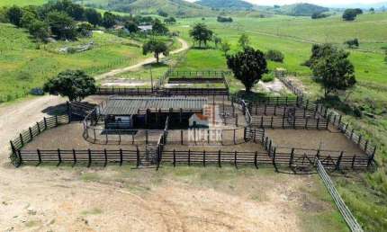 Fazenda Histórica com 1.160 hectares, a 10 minutinhos da BR-101 e 50 minutinhos da capital do Rio de Janeiro.