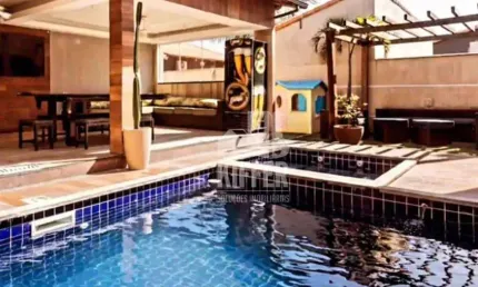 Propriedade com 3 Casas, Piscina e Sauna – Ideal para Investimento