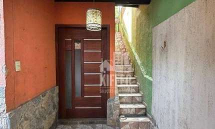 Casa 3 Quartos (2 Suítes), Terraço, Hidromassagem – Rua Tranquila, Próxima a Comércio – Rua Martins Torres