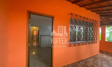 Casa com Quintal Amplo à Venda – 2 Quartos (1 Suíte), Próximo à Lagoa de Jacaroá