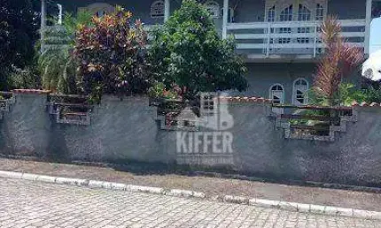 Casa com 4 quartos para alugar, 240 m² por R$ 5.385/ano - Flamengo - Maricá/RJ