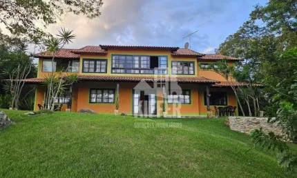 Casa Duplex com 264m² em Terreno de 5.720m² – Vista Mar, 4 Quartos, Ideal para Moradia ou Investimento