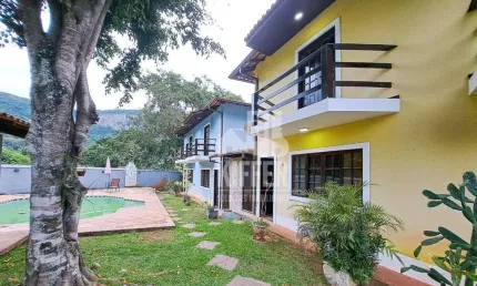 Casa com 2 dormitórios para alugar, 60 m² por R$ 2.300/mês - Recanto de Itaipuaçu - Maricá/RJ