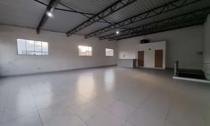 Salão comercial em sobreloja, Itaquaquecetuba; 160 m²