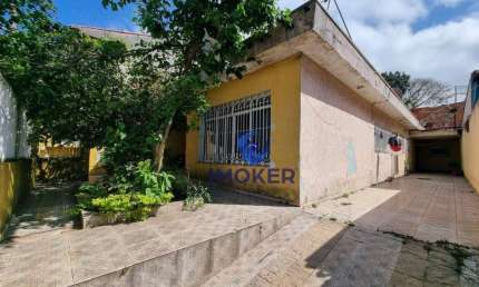 Casa térrea em Ferraz de Vasconcelos; 4 quartos (sendo 1 suíte); 4 vagas; amplo quintal