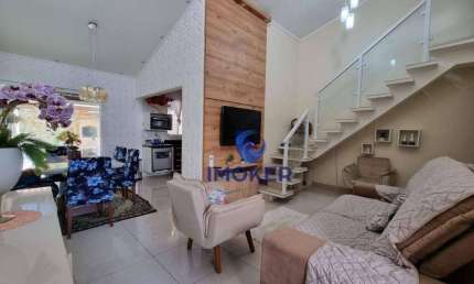 Casa térrea em condomínio fechado; 3 quartos (1 suíte); 3 vagas