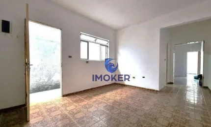 Casa térrea na Cid. Kemel, Ferraz de Vasconcelos/SP; 2 quartos; 2 vagas; quintal e terraço