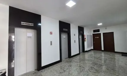 Conjunto 3 salas 3 banheiros, prédio portaria 24 hs