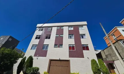 Compre, apto vazio, 02 qtos, suíte, vaga livre, px a comércios variados