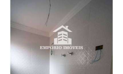 CASA EM CONDOMÍNIO FECHADO,COM 3 DORMITÓRIOS SENDO 3 SUITES.