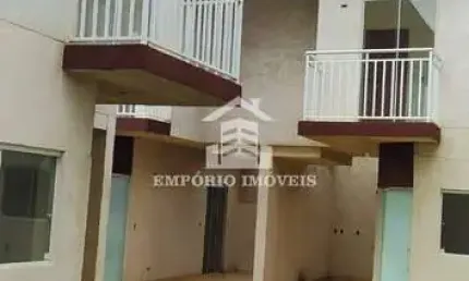 casa em condomínio fechado com dois dormitórios em  Jardim Vilma Flor