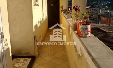 Vende- se  casa sobrado , triplex.  três casas no mesmo terreno.