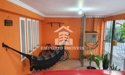 casa com dormitórios e vaga de garagem para dois carros em Barro Branco