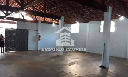 Vende-se Apartamento com 2 dormit. na C. Tiradentes. Aceita Financiamento