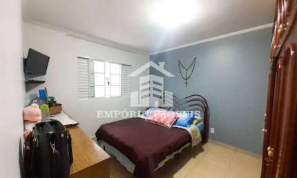 Vende-se casa reformada com 2 dormts na Cidade Tiradentes. Ac. Financiar