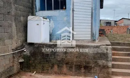 Vende -se uma casa de três cômodos em castro alves por c$  150.000,00