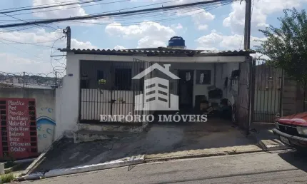 Vende -se um imovel com três casas no valor de C$ 590.000,00