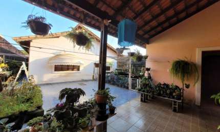 Casa Térrea para Venda em Mogi das Cruzes, Vila Caputera, 3 dormitórios, 3 suítes, 5 banheiros, 3 vagas