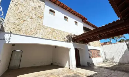 Sobrado para Venda em Mogi das Cruzes, Vila Mogilar, 5 dormitórios, 3 suítes, 6 banheiros, 5 vagas
