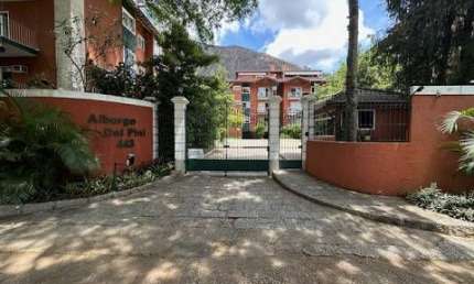 Cobertura duplex para venda em Condomínio mais charmoso de Itaipava
