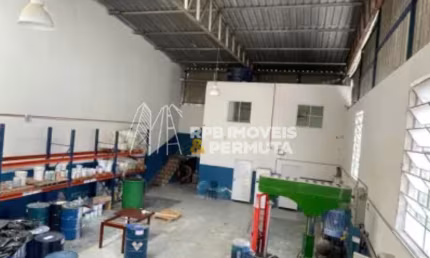 Imóvel para aluguel possui 263 metros quadrados em Jardim Rosana - Ferraz de Vasconcelos - SP