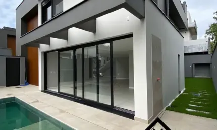 Casa em condomínio fechado com 3 quartos à venda na Rua Harry Monich, América, Joinville