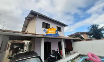 Sobrado à venda proximo da praia no centro de bertiiga