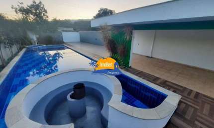 Casa à venda em Bertioga-SP, bairro Chácaras: 2 quartos, 1 suíte, 3 salas, 6 vagas, 252,62 m² de área. Venha conferir!