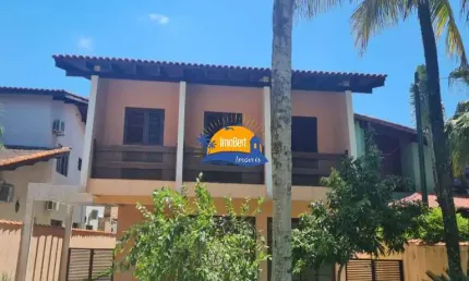 Residência de Alto Padrão com 3 Suítes em Condomínio de Luxo em Bertioga-SP - Maitinga: 3 quartos, 3 salas, 3 banheiros, 4 vagas de garagem, 212,00 m².
