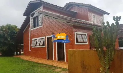Belíssima casa rústica super perto da praia a venda!