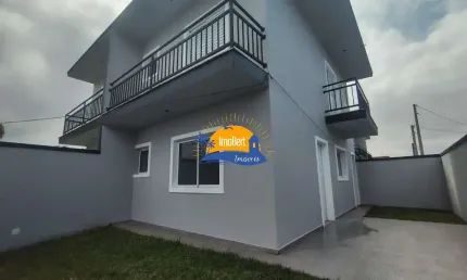 Imperdível oportunidade! Casa à venda em Bertioga-SP, no Centro, com 2 quartos, 2 suítes, 2 salas, 3 banheiros, 1 vaga e 90m².